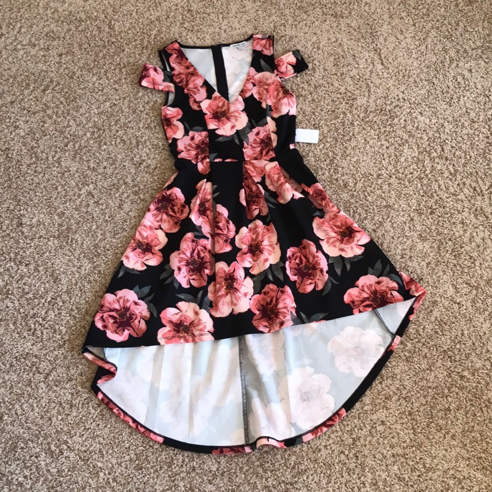 New Charlotte Russe cold shoulder floral dress